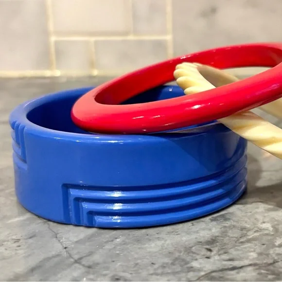 Vintage Colourful Plastic Bangle Bracelet Set - set of 4 - Picture 4 of 5